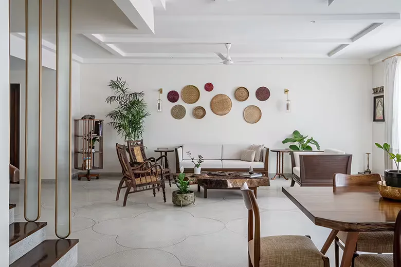 A compact apartment refreshed with richer light